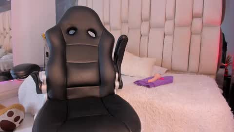 samarafernandez online show from 20, 2, 2025