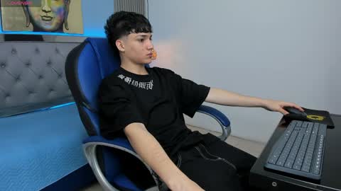 Sam online show from 30, 4, 2026