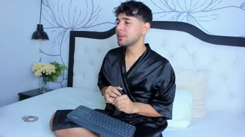 Snapshot of samir_bear chatting on 16, 1, 2025 Samir online show from 16, 1, 2025