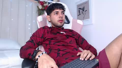 Snapshot of samir_bear chatting on 28, 1, 2025 Samir online show from 28, 1, 2025