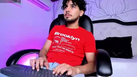 Snapshot of samir_bear chatting on 1, 11, 2025 Samir online show from 1, 11, 2025