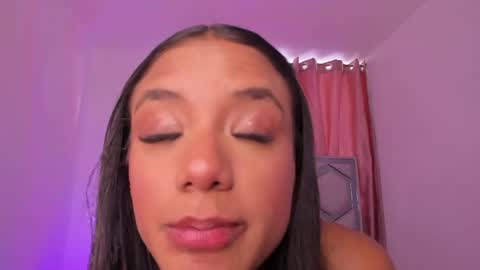 samirose_ online show from 6, 5, 2026