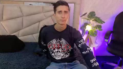 Snapshot of sammy_and_ithan chatting on 25, 6, 2026 Sammy and Ithan online show from 25, 6, 2026
