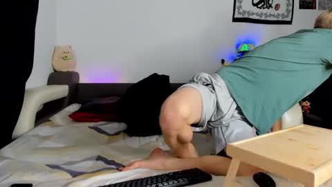 Sam online show from 19, 9, 2025