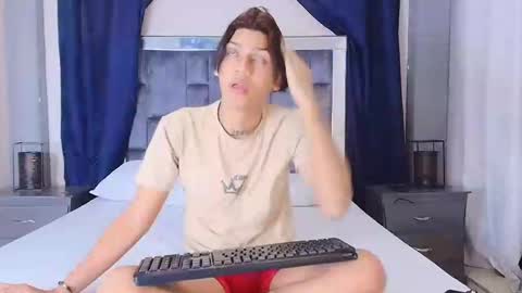 Snapshot of samuel_sincee chatting on 21, 1, 2025 Samuel Sincee online show from 21, 1, 2025