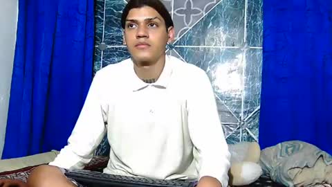 Snapshot of samuel_sincee chatting on 27, 10, 2025 Samuel Sincee online show from 27, 10, 2025