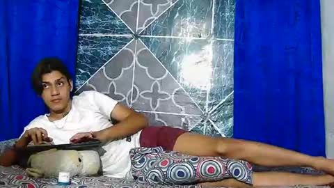 Snapshot of samuel_sincee chatting on 27, 11, 2025 Samuel Sincee online show from 27, 11, 2025