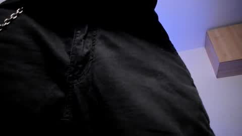   online show from 28, 9, 2025