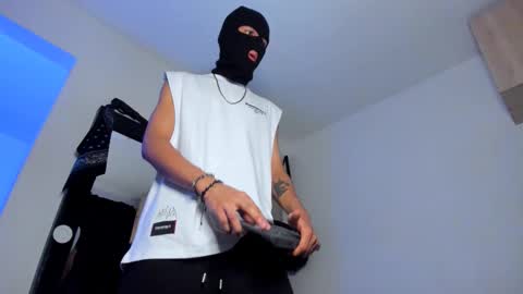   online show from 8, 11, 2025