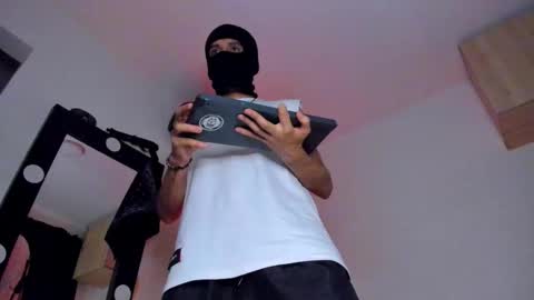   online show from 19, 12, 2025