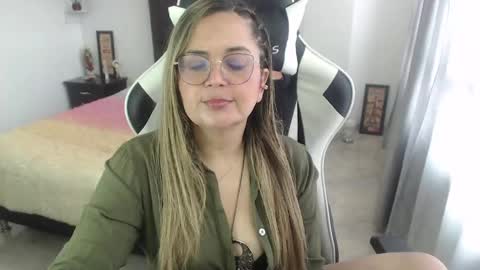 Snapshot of samy_vsn chatting on 4, 2, 2025 samy_vsn online show from 4, 2, 2025