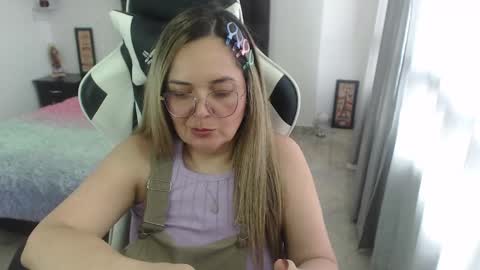 Snapshot of samy_vsn chatting on 6, 2, 2025 samy_vsn online show from 6, 2, 2025