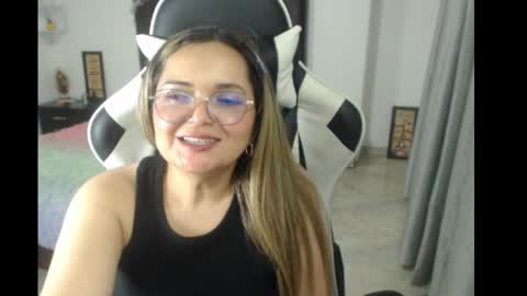 Snapshot of samy_vsn chatting on 2, 3, 2025 samy_vsn online show from 2, 3, 2025