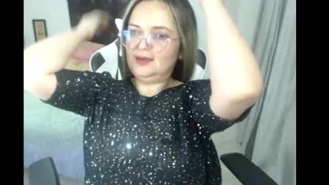 Snapshot of samy_vsn chatting on 6, 3, 2025 samy_vsn online show from 6, 3, 2025