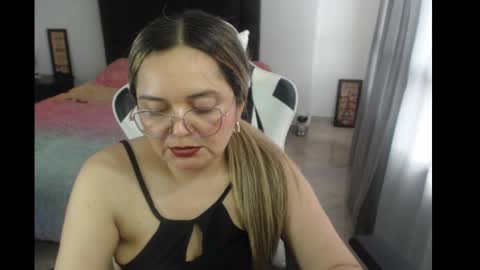 Snapshot of samy_vsn chatting on 6, 3, 2025 samy_vsn online show from 6, 3, 2025