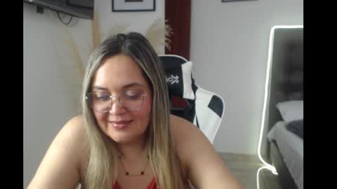 Snapshot of samy_vsn chatting on 30, 9, 2025 samy_vsn online show from 30, 9, 2025