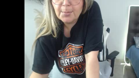 Snapshot of samy_vsn chatting on 16, 10, 2025 samy_vsn online show from 16, 10, 2025
