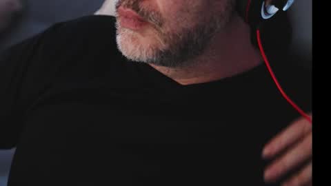 Sanders online show from 27, 2, 2025