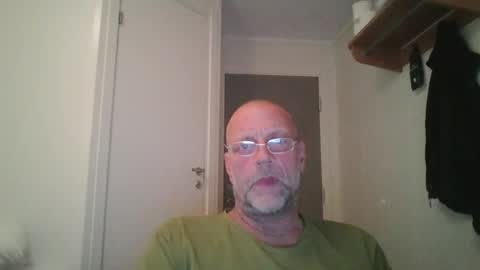 sandnesrune523 online show from 18, 11, 2025