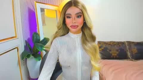 Snapshot of sandra_hornball chatting on 20, 12, 2025 Sandra Hornball online show from 20, 12, 2025