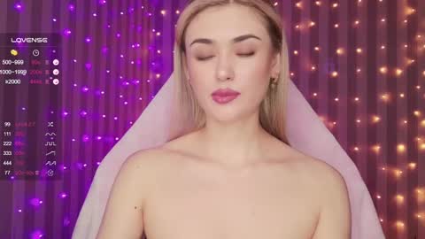 Sandy online show from 6, 3, 2025