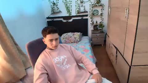Snapshot of santi_ss chatting on 8, 7, 2026 santi_ss online show from 8, 7, 2026
