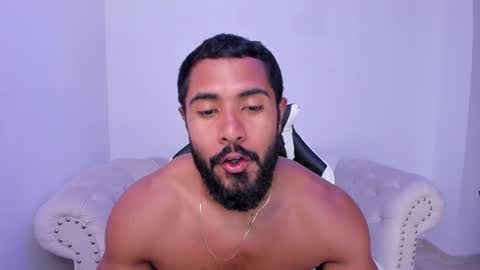 santiago_huntt online show from 18, 10, 2025