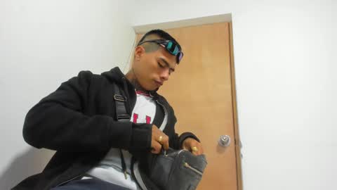 Snapshot of santiagogtx chatting on 3, 1, 2025 Santiago online show from 3, 1, 2025