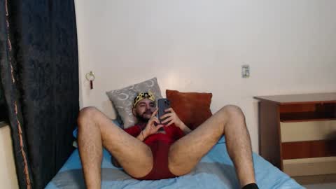 Snapshot of santiexxx chatting on 1, 11, 2025 santiexxx online show from 1, 11, 2025