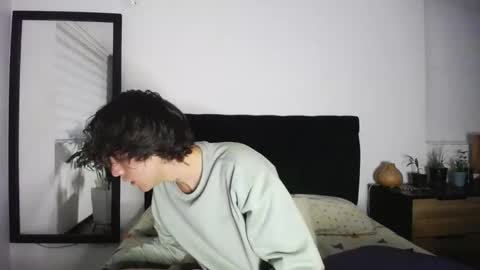 Santii online show from 2, 12, 2024