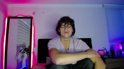 Santii online show from 12, 12, 2024