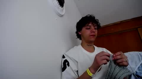 Santii online show from 4, 1, 2025