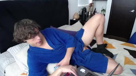 Santii online show from 30, 1, 2025