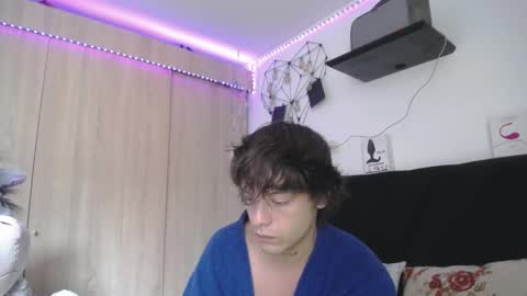 Snapshot of santii_rose chatting on 1, 4, 2026 Santii online show from 1, 4, 2026
