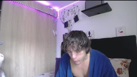 Snapshot of santii_rose chatting on 7, 4, 2026 Santii online show from 7, 4, 2026