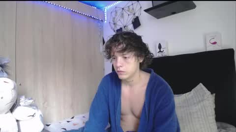 Snapshot of santii_rose chatting on 21, 4, 2026 Santii online show from 21, 4, 2026