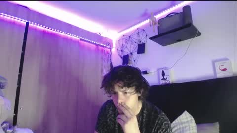 Snapshot of santii_rose chatting on 6, 5, 2026 Santii online show from 6, 5, 2026