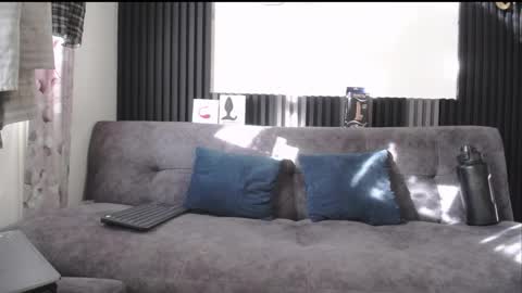Snapshot of santii_rose chatting on 12, 5, 2026 Santii online show from 12, 5, 2026