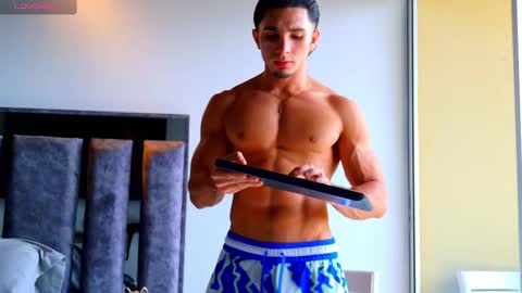 Snapshot of santin_seans chatting on 9, 2, 2026 Santiago Seans online show from 9, 2, 2026