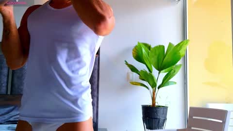 Snapshot of santin_seans chatting on 19, 2, 2026 Santiago Seans online show from 19, 2, 2026