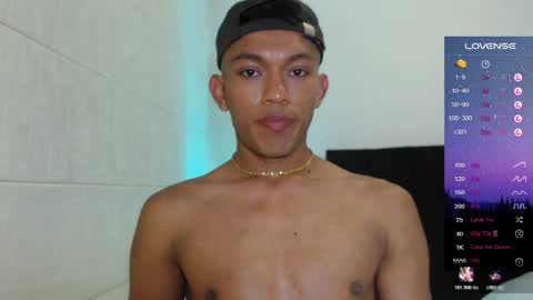 Snapshot of santinaugthy chatting on 3, 12, 2025 santi online show from 3, 12, 2025