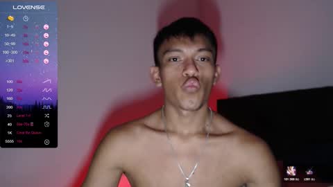 Snapshot of santinaugthy chatting on 22, 12, 2025 santi online show from 22, 12, 2025