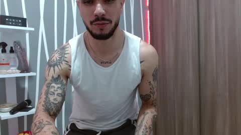 Snapshot of santti_torres chatting on 24, 10, 2025 Santy Torres online show from 24, 10, 2025