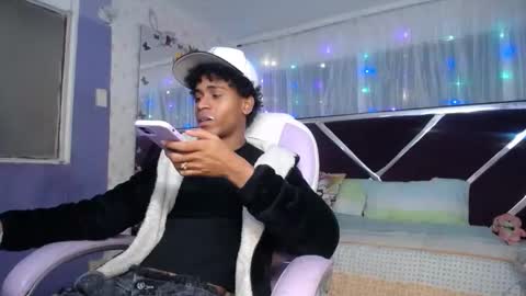 santy online show from 13, 4, 2026