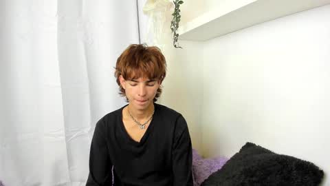 Snapshot of santy_kitty chatting on 8, 1, 2025 kitty online show from 8, 1, 2025