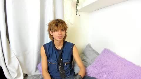 Snapshot of santy_kitty chatting on 21, 2, 2025 kitty online show from 21, 2, 2025