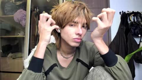 Snapshot of santy_kitty chatting on 12, 3, 2025 kitty online show from 12, 3, 2025