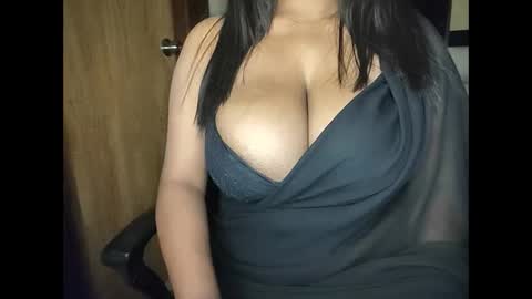 sanvi13 online show from 27, 1, 2025