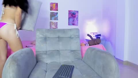 saori_022 online show from 2, 10, 2025