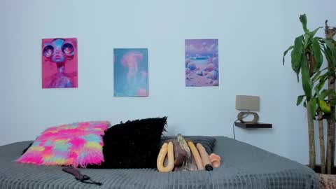 saori_022 online show from 4, 10, 2025